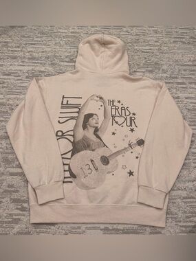 Taylor Swift Eras Tour Cream Off White Fearless Hand Heart Hoodie Size Medium